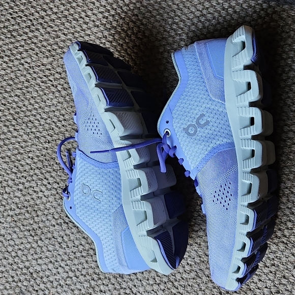 On Cloud X sneakers - Picture 4 of 9